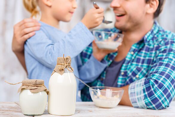 La dieta requiere la preparación del cuerpo mediante la adición gradual de kéfir a la dieta.