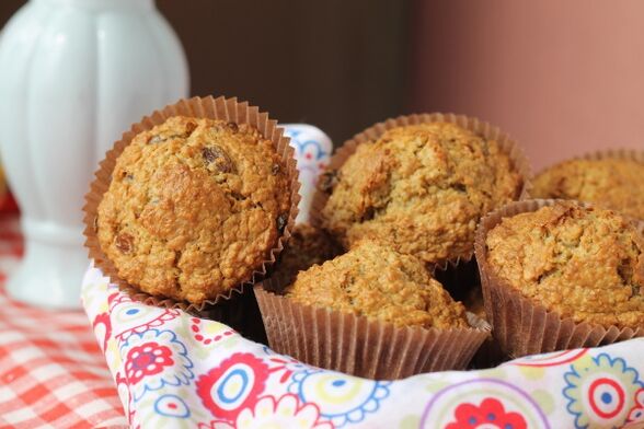 Muffins de avena con almendras un postre fragante para quienes pierden peso con la dieta mediterránea